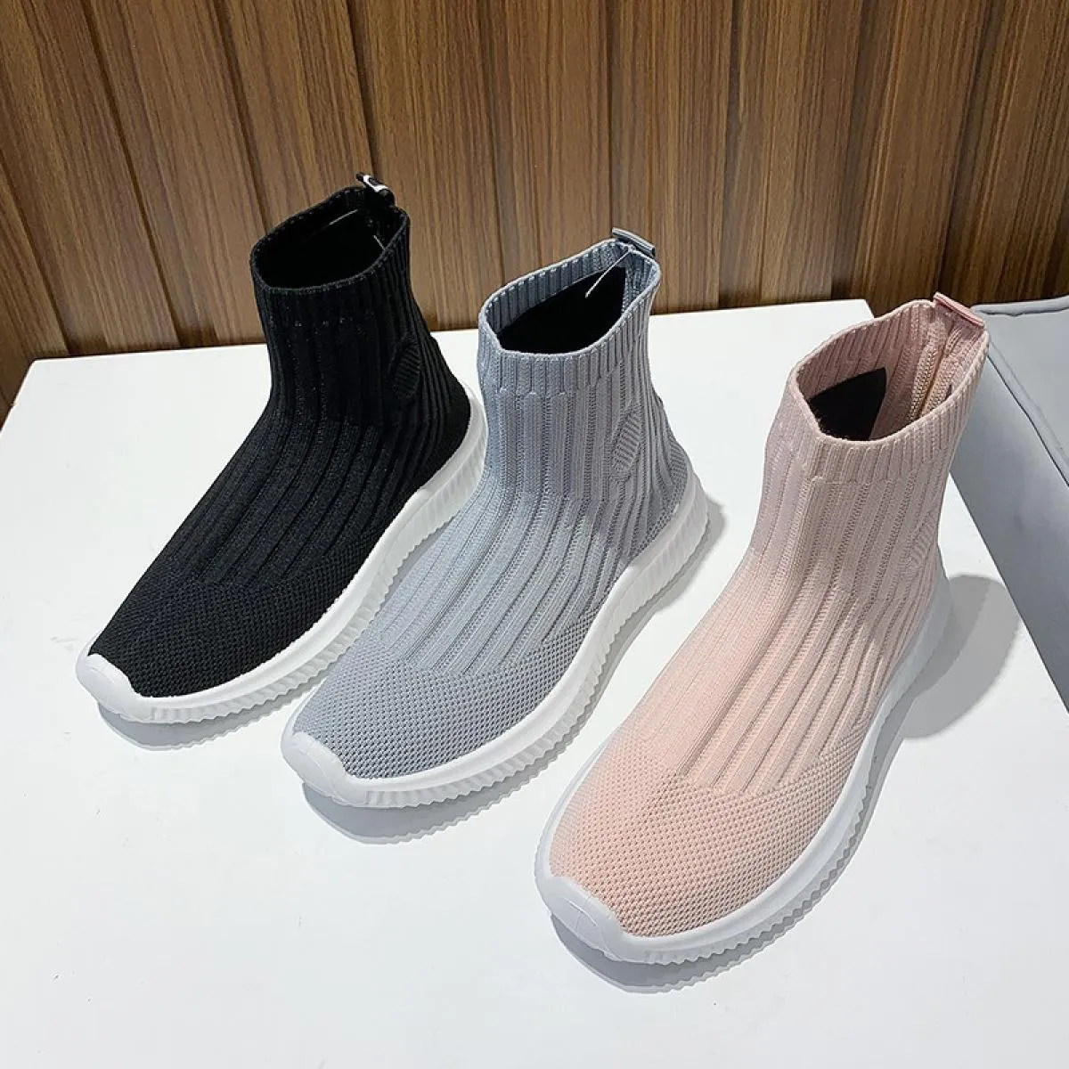 2022 nuovi calzini in tessuto elasticizzato stivali scarpe da donna da donna traspiranti lavorate a maglia alte sportive Hip Hop