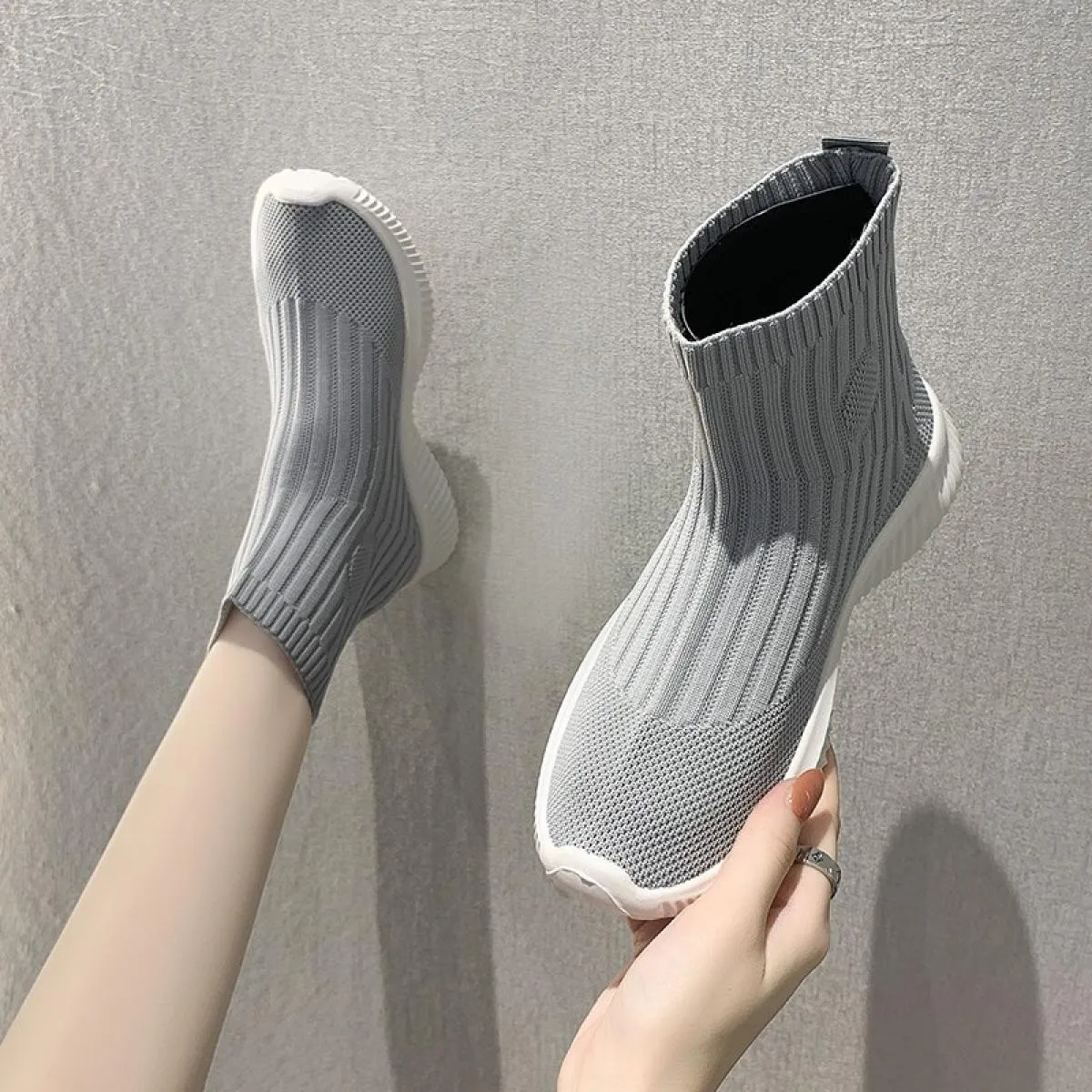 2022 nuovi calzini in tessuto elasticizzato stivali scarpe da donna da donna traspiranti lavorate a maglia alte sportive Hip Hop