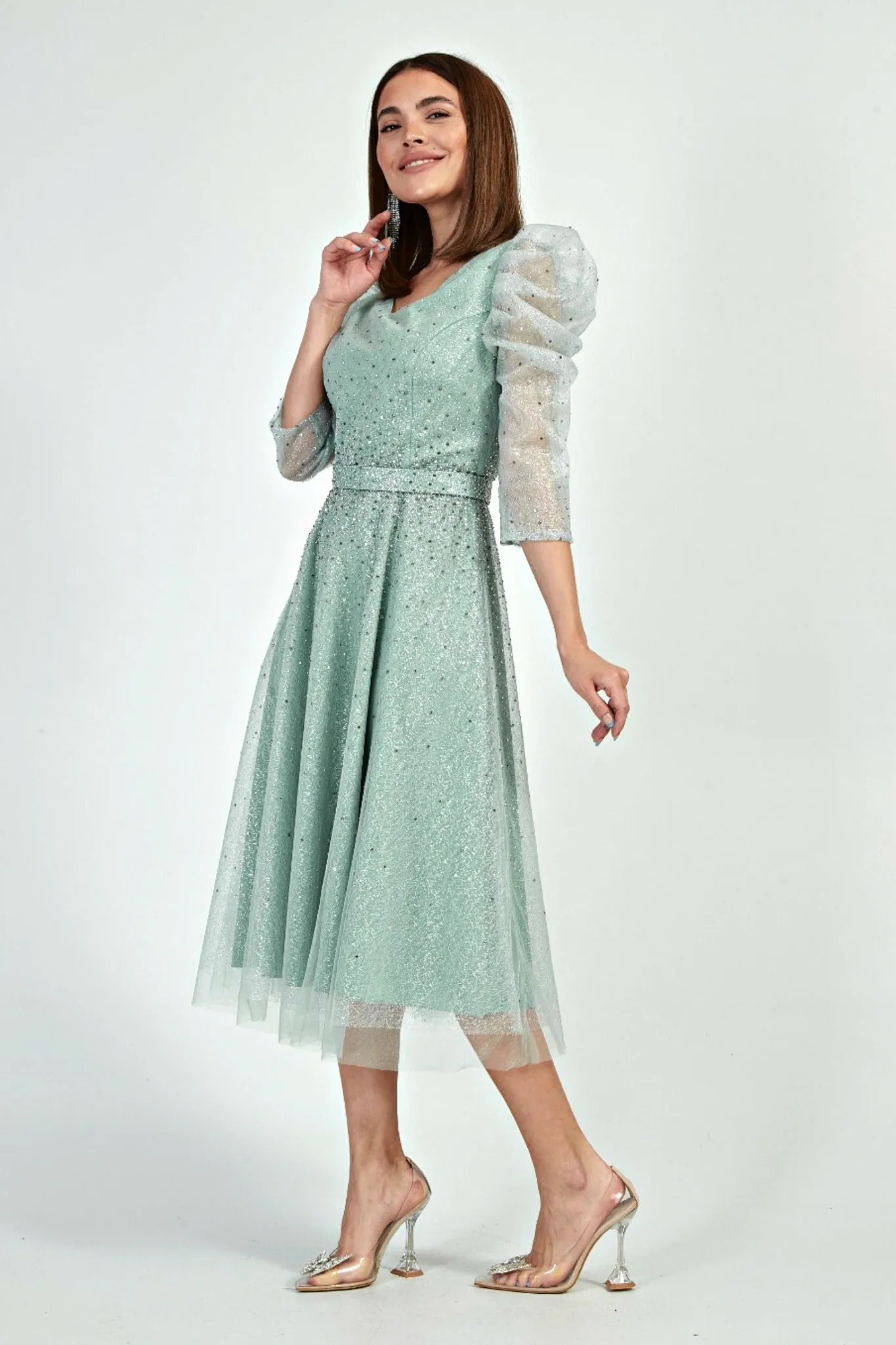 Abito verde menta da cerimonia lunghezza midi in tulle lamè e chiffon decorato di brillantini
