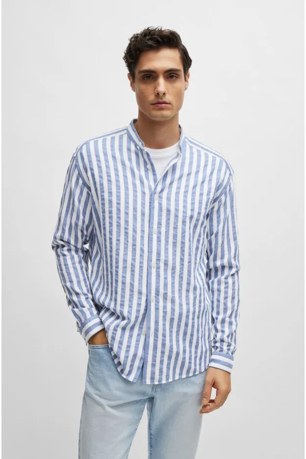   Boss - Hugo Boss     Boss - Hugo Boss Boss - Hugo Boss camicia relaxed fit senza collo in misto cotone bouclé a righe    