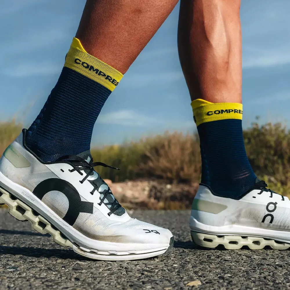Compressport Pro Racing v4.0 calze da corsa alte - SS24