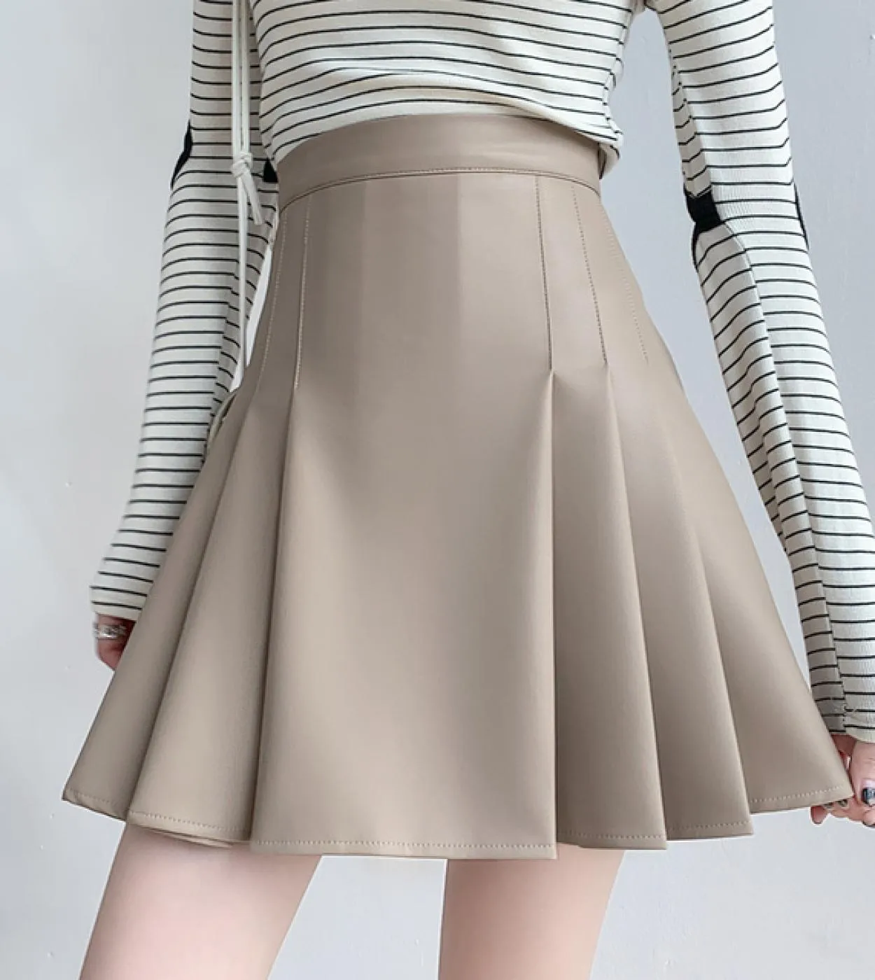 Gonna a pieghe in PU casual autunno inverno kaki per donna 2022 minigonna in pelle da donna a vita alta