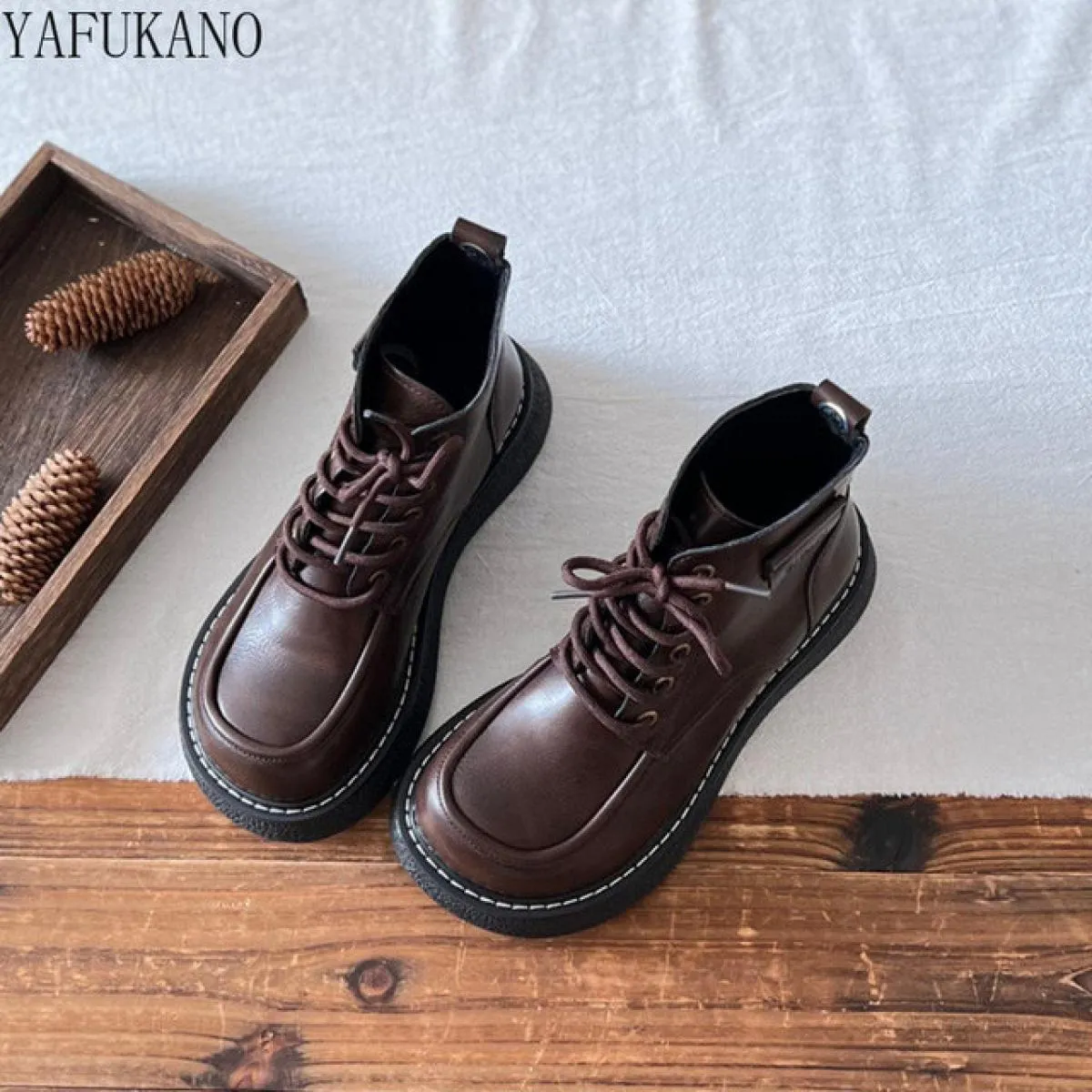 Mori Girl Letterario Retro Punta Rotonda Suola Spessa Scarpe con Testa Grande Stile Britannico Stringati Stivali da Donna Fatti