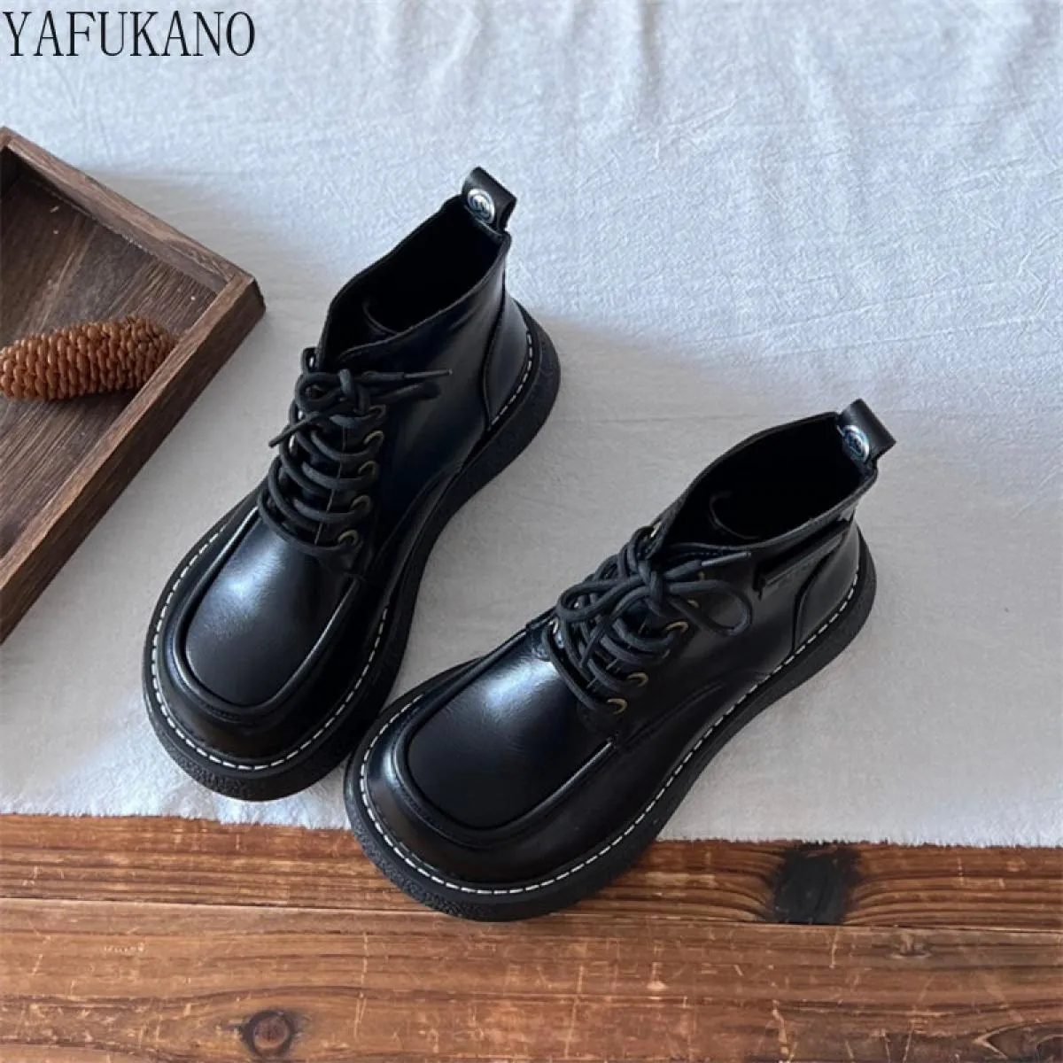Mori Girl Letterario Retro Punta Rotonda Suola Spessa Scarpe con Testa Grande Stile Britannico Stringati Stivali da Donna Fatti