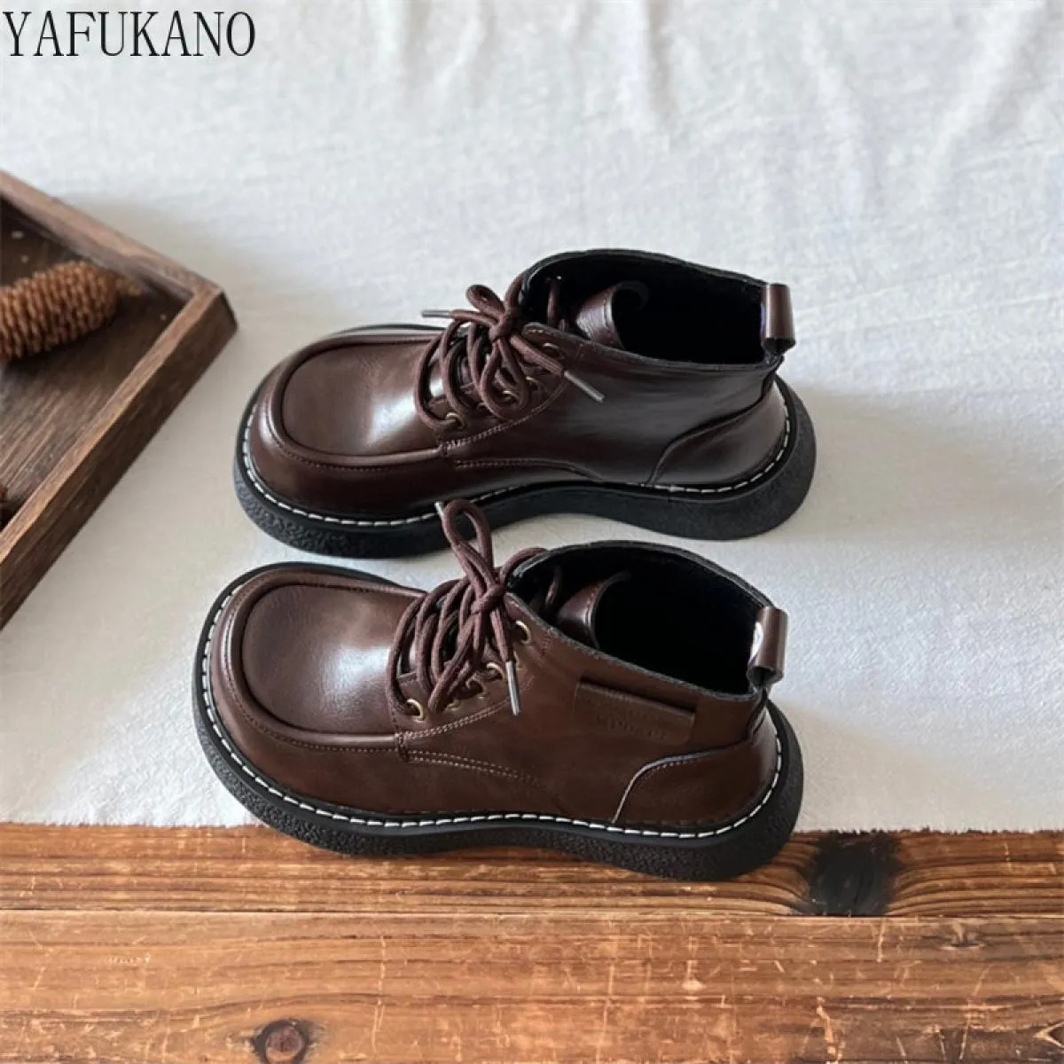 Mori Girl Letterario Retro Punta Rotonda Suola Spessa Scarpe con Testa Grande Stile Britannico Stringati Stivali da Donna Fatti