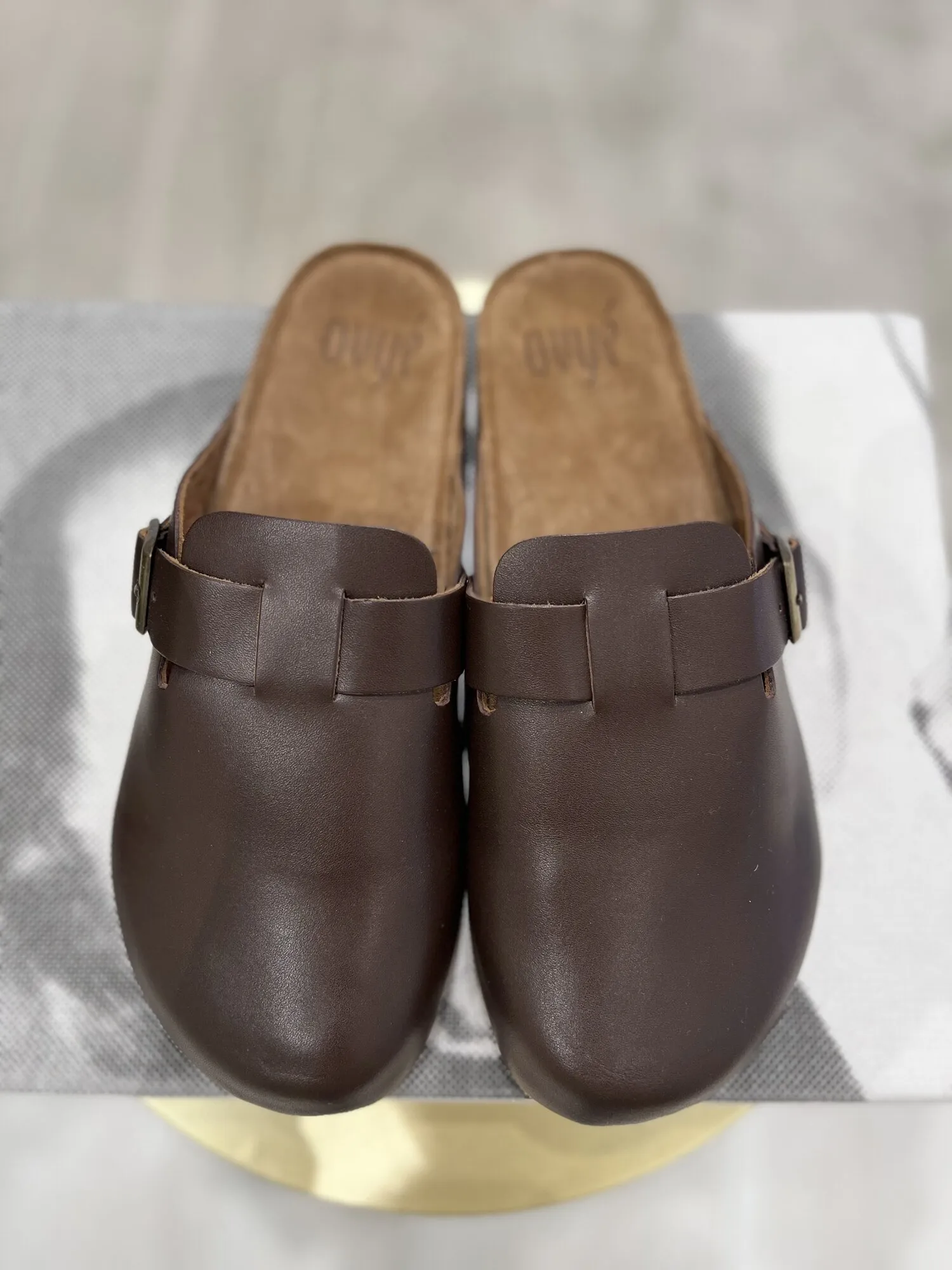 Mules in pelle – Ovyé
