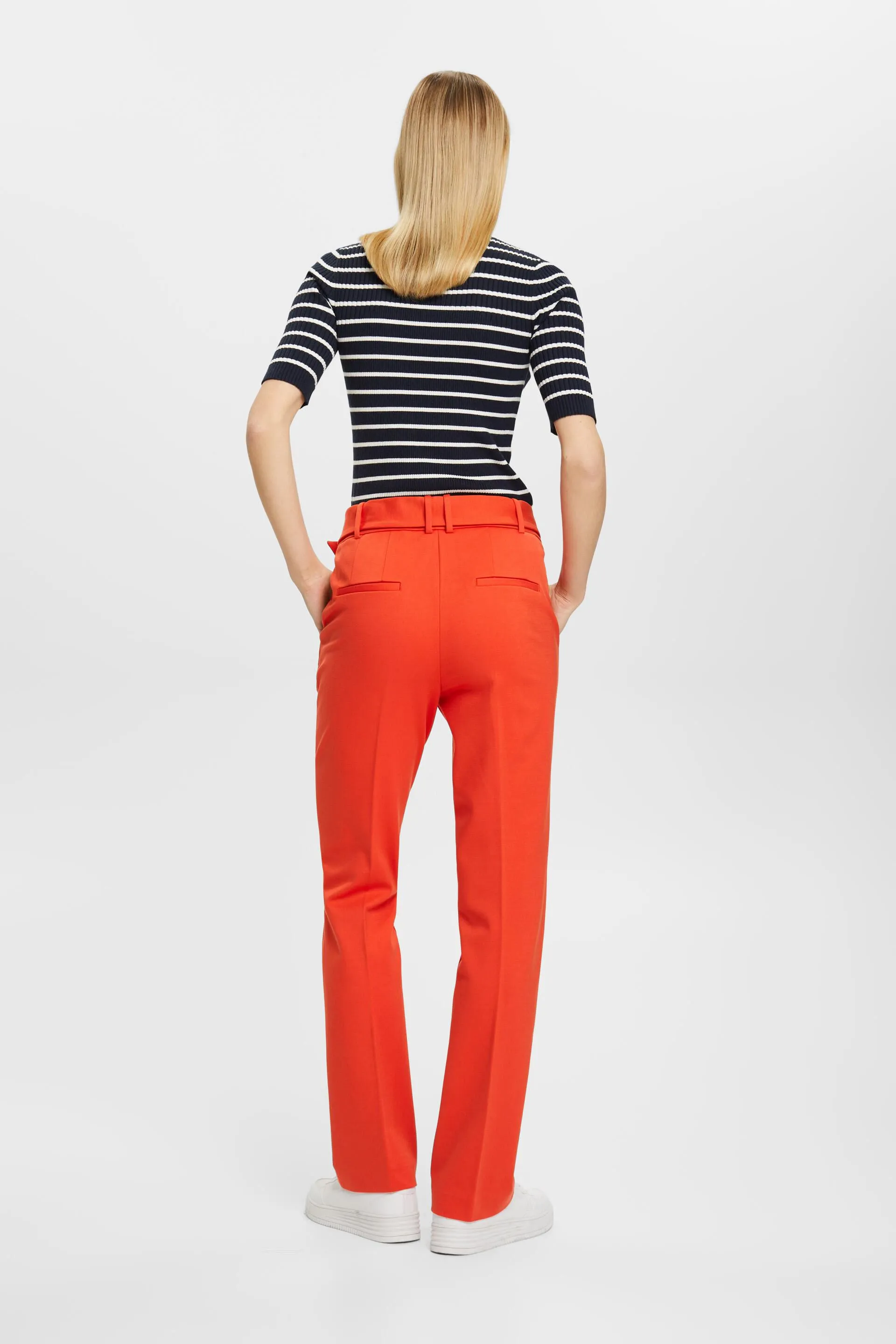 Pantaloni a vita alta con cintura