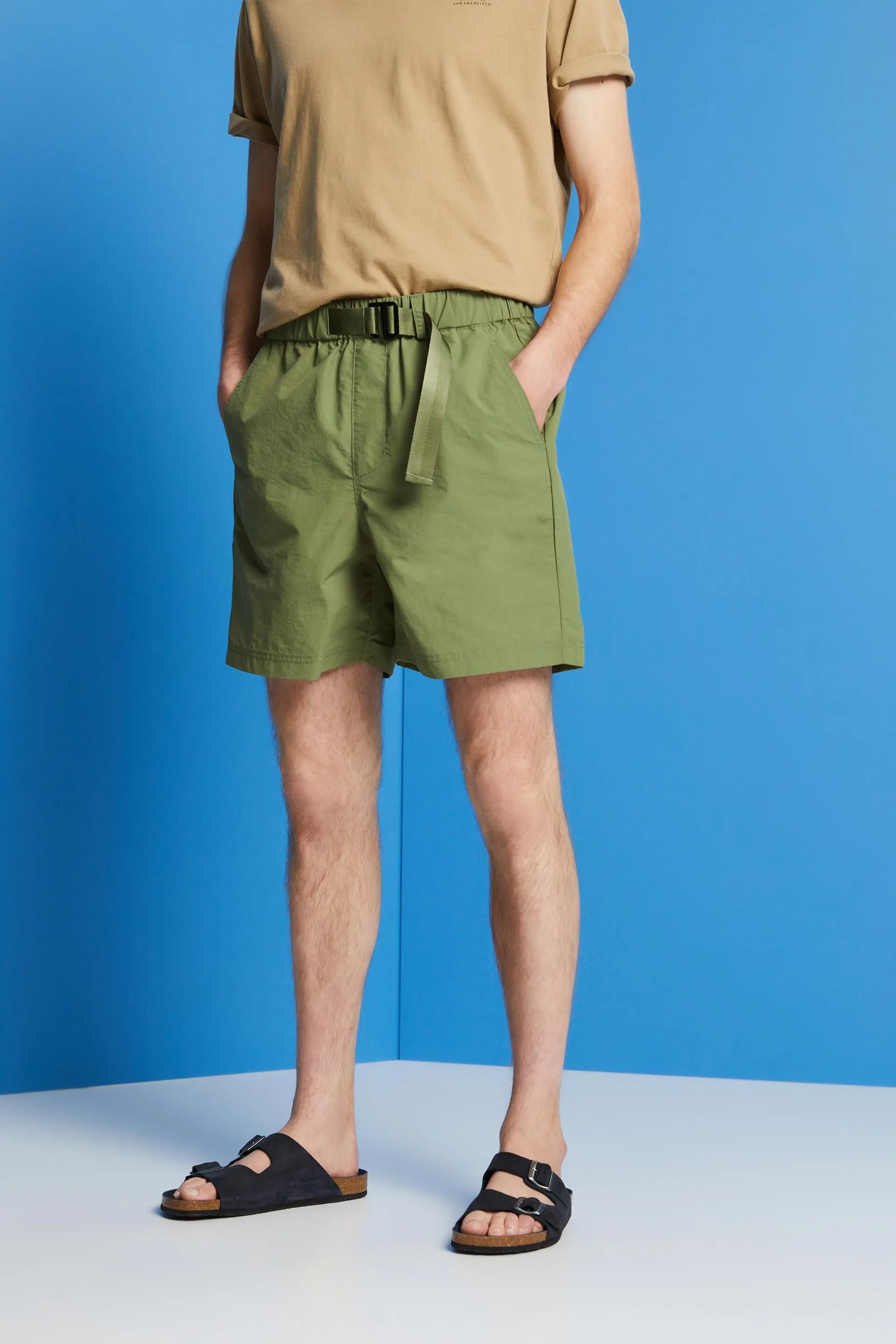 Shorts con cintura integrata