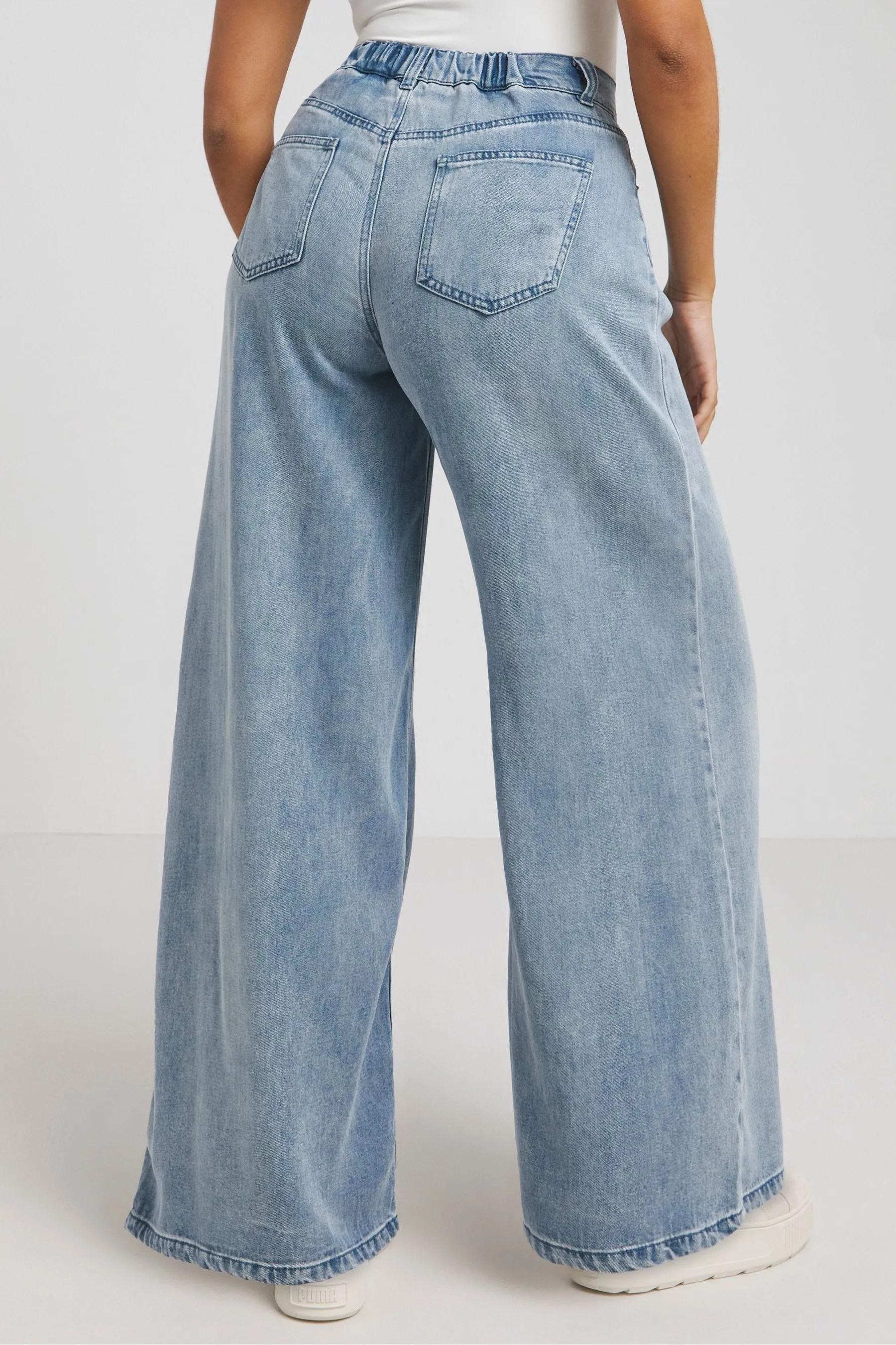 Simply Be - A pieghe a fondo ampio Jeans leggero